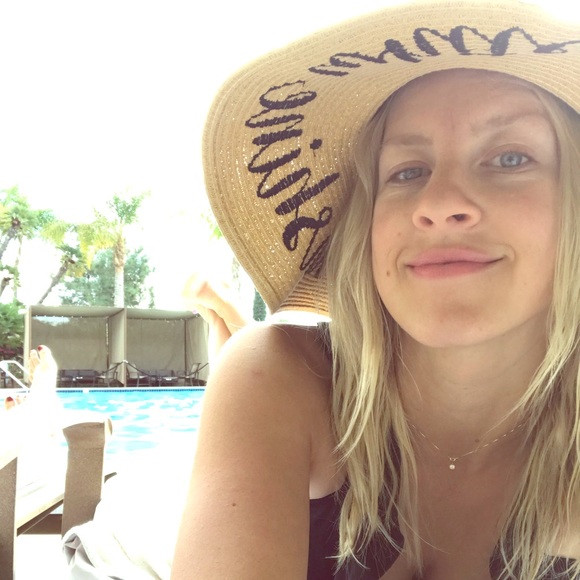 Meet your Posher, Katie - Picture 1 of 1